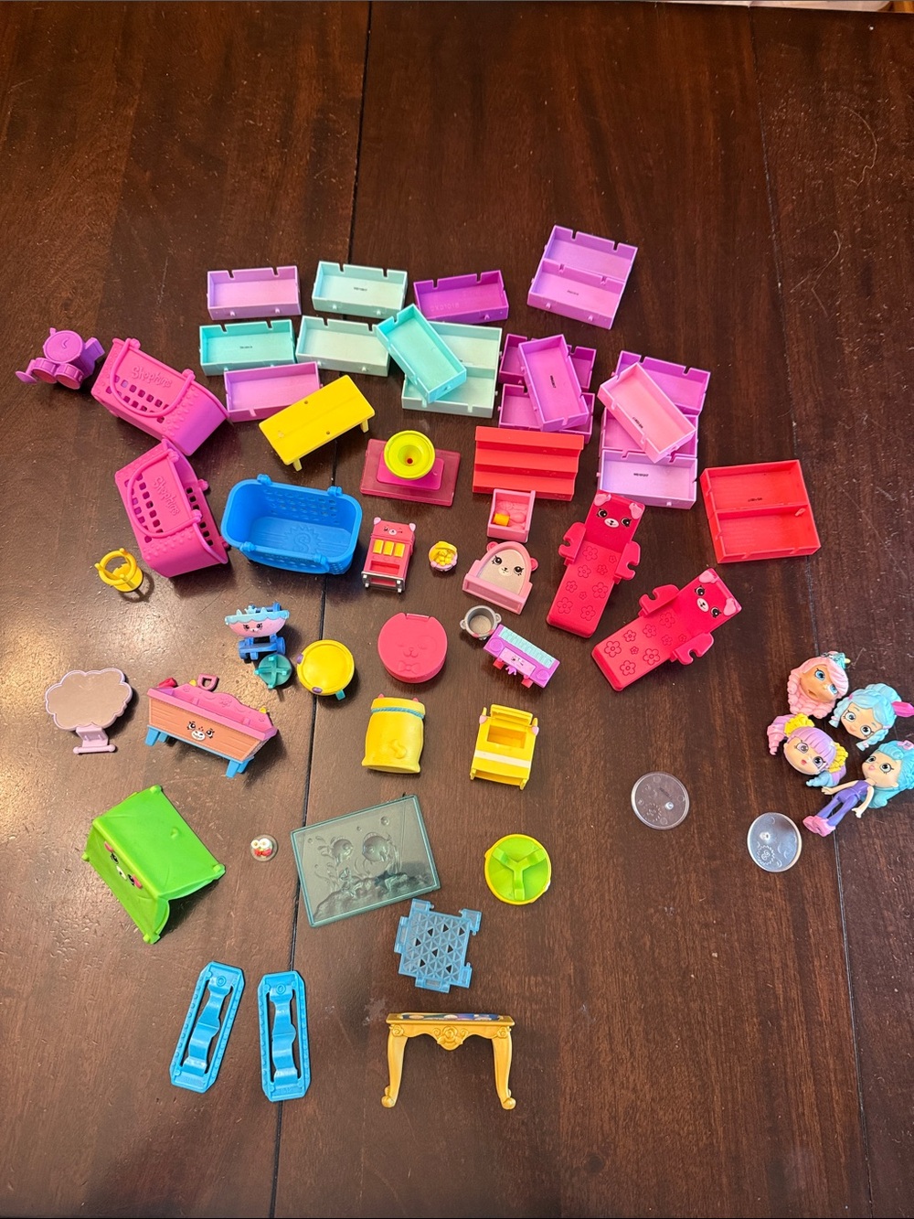 Shopkins Happy Place Miniature Dollhouse Accessories as shown